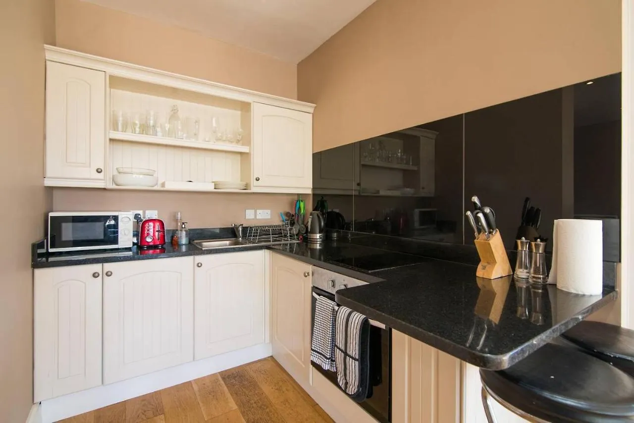 Picturesque Chester Abode With Free Wifi Villa