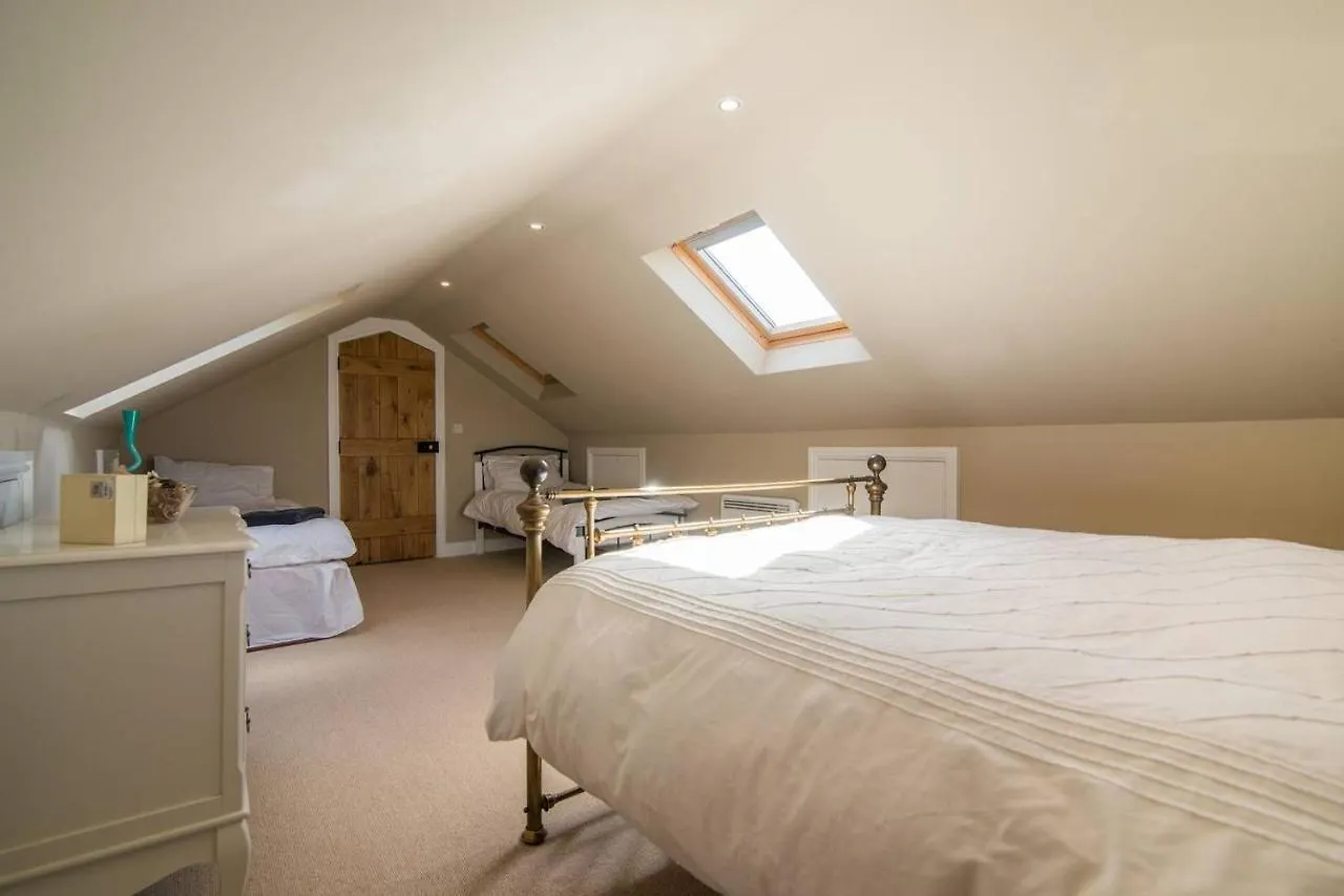 Holiday home Picturesque Chester Abode With Free Wifi Villa